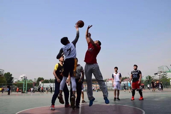 遠行地產籃球比賽 遠行地產籃球比賽